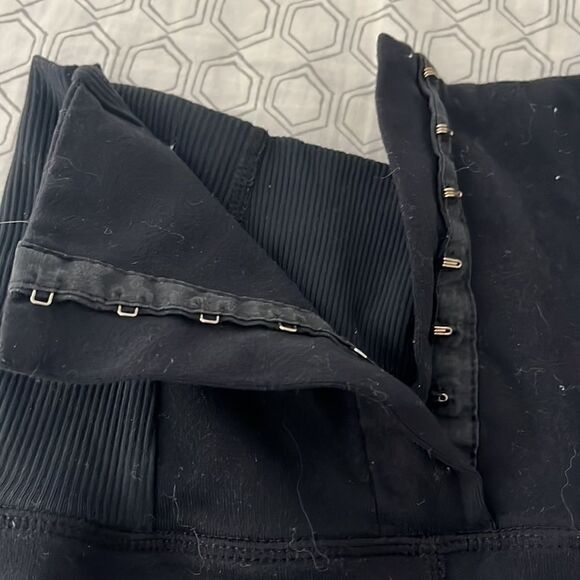 Lululemon hook and eye leggings with fold over waistband size 2T - Picture 2 of 2